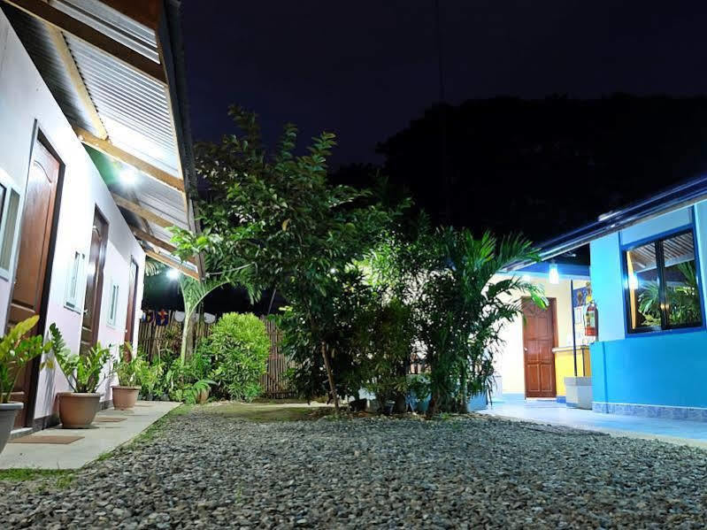 Fanta Lodge Puerto Princesa Bagian luar foto
